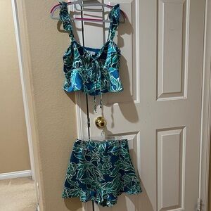 House of Harlow 1960 Blue Floral Top and High Waist Shorts Set